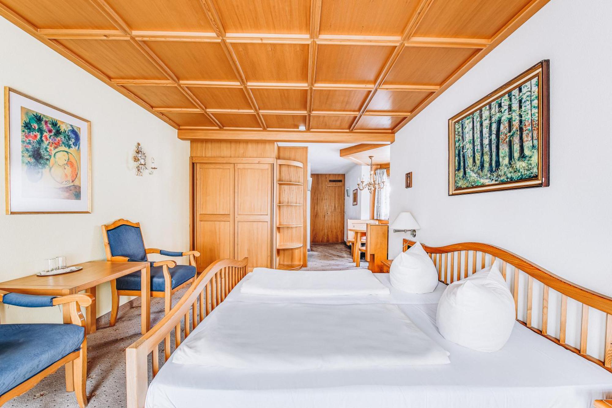 Hotel Garni Nuss Грайнау Экстерьер фото
